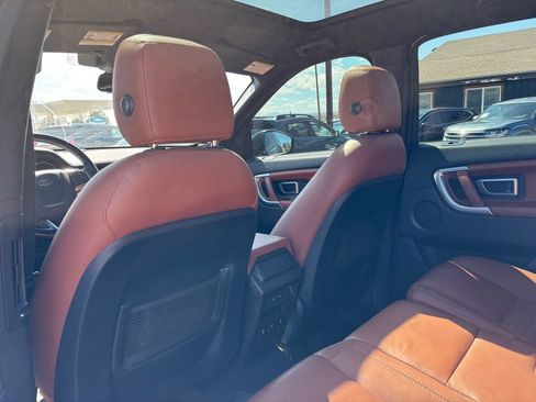 Used 2016 Land Rover Discovery Sport HSE Luxury image 15