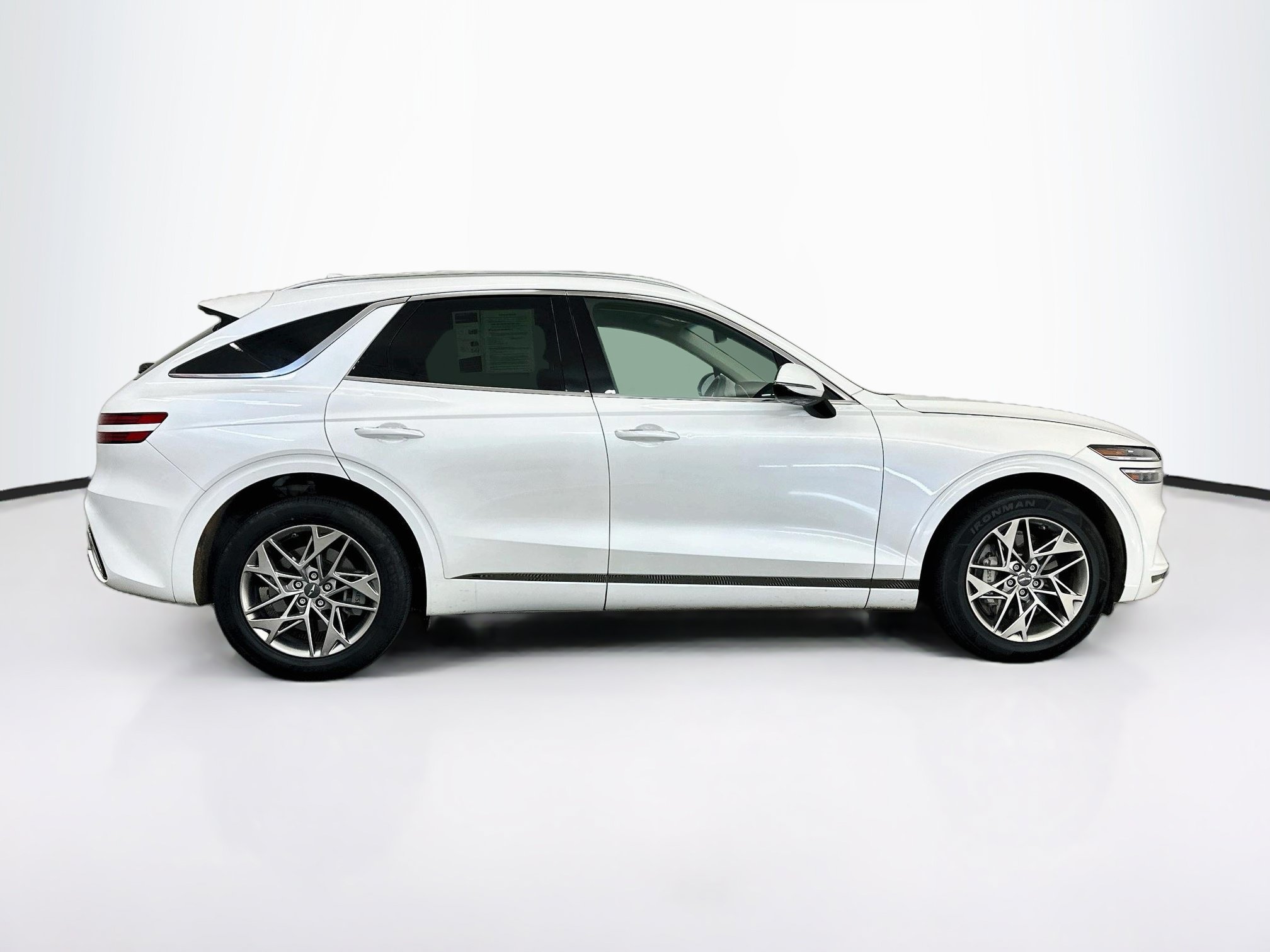 Used 2025 Genesis GV70 2.5T AWD/4WD image 10