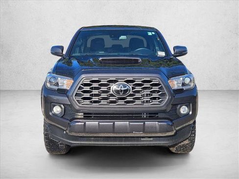 Used 2022 Toyota Tacoma TRD Sport w/ Technology Package AWD/4WD image 2