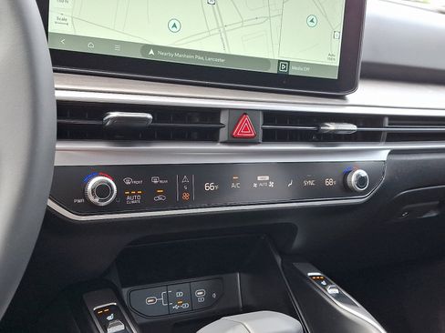 New 2025 Kia Sorento X-Line EX image 11