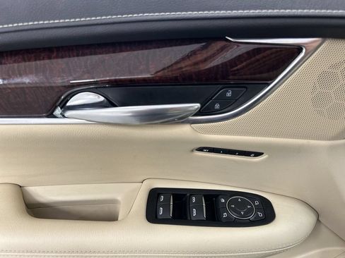 Used 2019 Cadillac XT5 Luxury FWD image 11