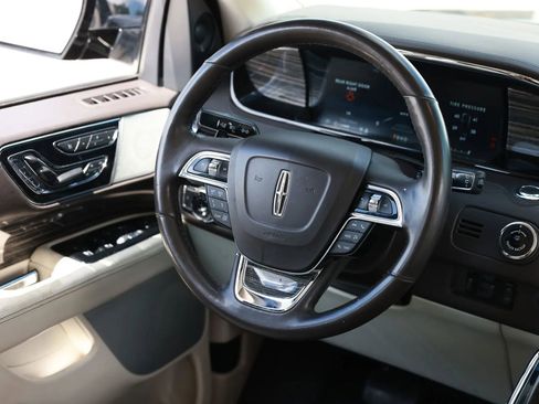 Used 2018 Lincoln Navigator Black Label w/ Cargo Package AWD/4WD image 32