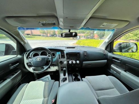 Used 2013 Toyota Tundra 2WD Double Cab image 2