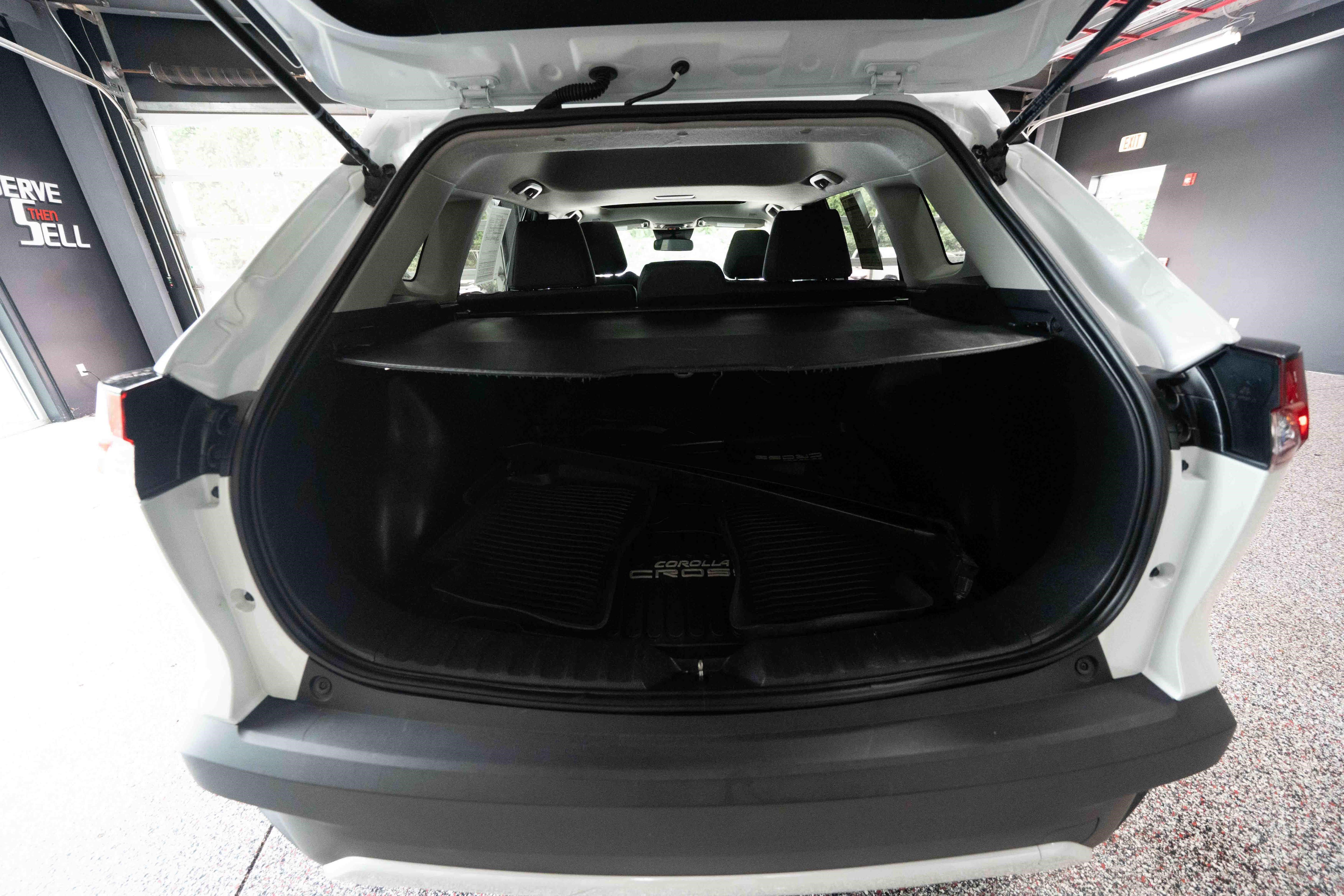 Used 2025 Toyota Corolla Cross LE w/ Moonroof Package AWD/4WD image 28