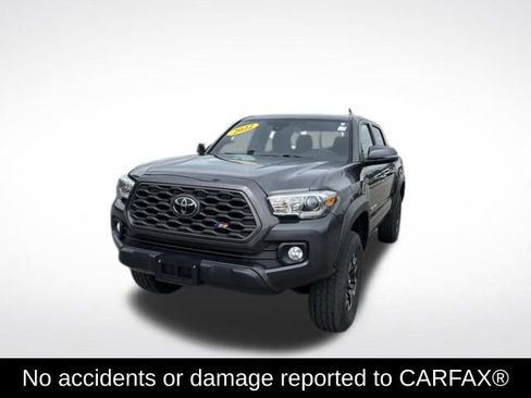 Used 2022 Toyota Tacoma TRD Off-Road w/ Technology Package AWD/4WD image 2