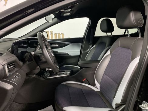 Used 2024 Buick Envista Preferred w/ Convenience I Package image 11