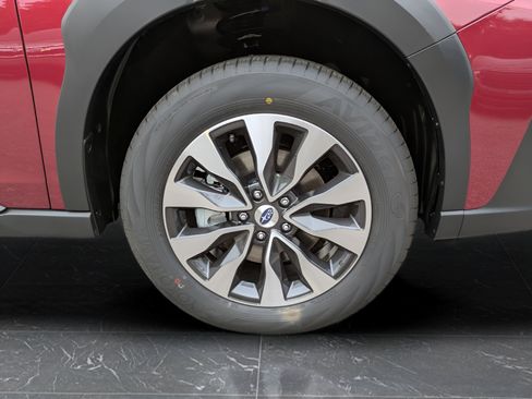 Used 2025 Subaru Outback Premium AWD/4WD image 11
