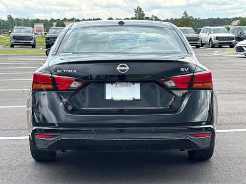 Used 2024 Nissan Altima 2.5 SV FWD image 22