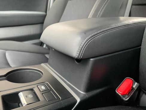 Used 2015 Subaru Legacy 2.5i Premium image 18