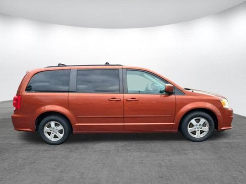 Used 2012 Dodge Grand Caravan SXT FWD image 21