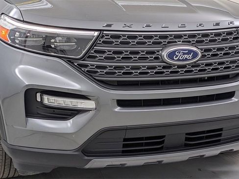 Certified 2022 Ford Explorer XLT w/ Equipment Group 202A image 43