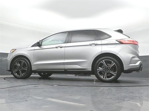 Certified 2019 Ford Edge ST w/ Convenience Package image 40