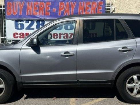 Used 2008 Hyundai Santa Fe GLS FWD image 1
