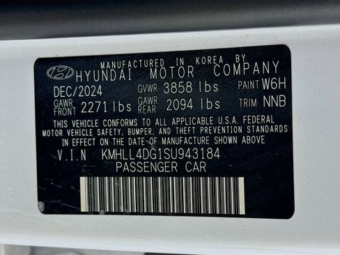 Certified 2025 Hyundai Elantra SE image 31