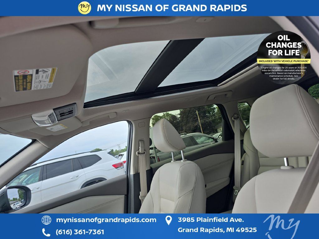 Used 2023 Nissan Rogue SL AWD/4WD image 24