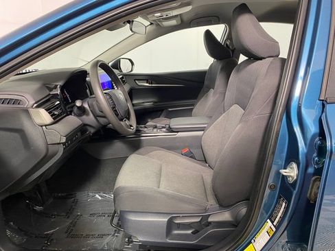 Used 2025 Toyota Camry LE FWD image 10