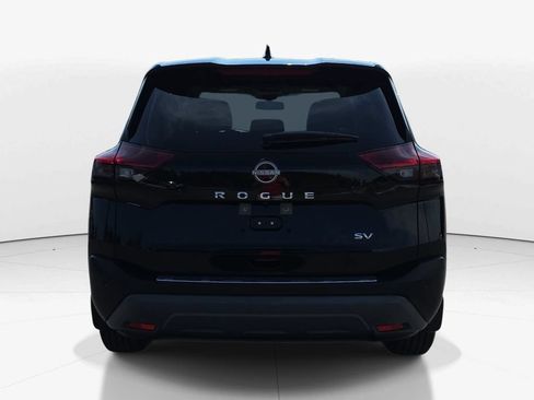 Used 2023 Nissan Rogue SV FWD image 7