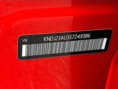 Used 2025 Kia Soul LX image 18