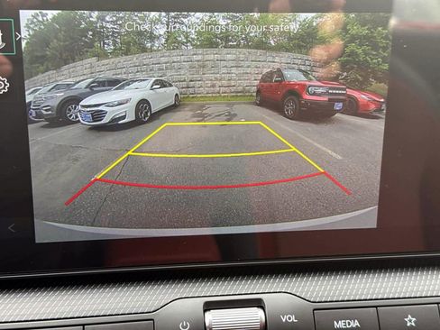 Used 2025 Kia K4 GT-Line w/ GT-Line Premium Package image 21