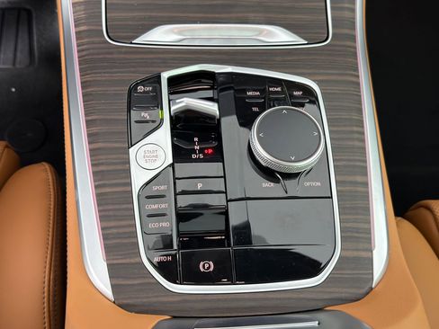 Used 2026 BMW X5 sDrive40i w/ Premium Package RWD image 15