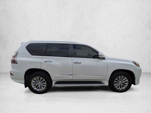 Used 2015 Lexus GX 460 image 2