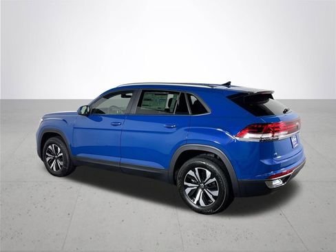 New 2025 Volkswagen Atlas Cross Sport SE image 8