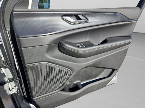 New 2025 Jeep Grand Cherokee Altitude RWD image 31