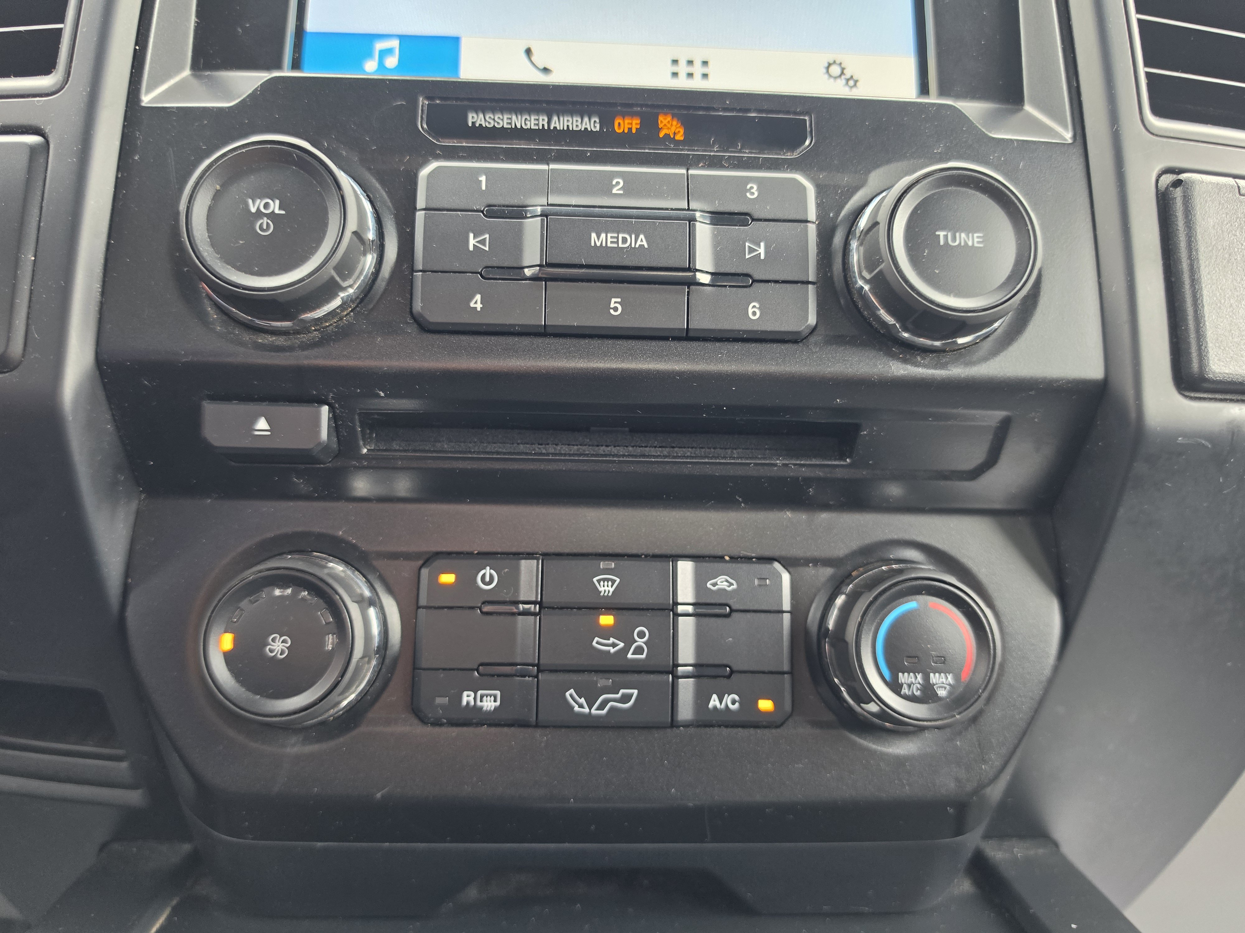 Used 2018 Ford F150 XL w/ Equipment Group 101A Mid AWD/4WD image 28
