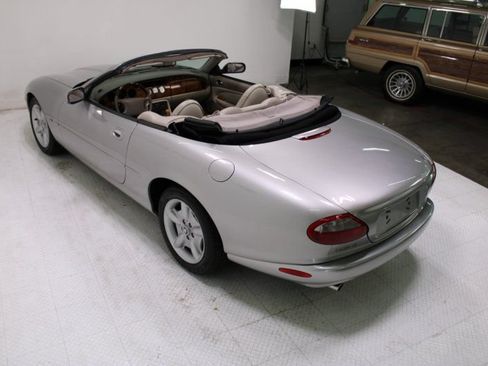 Used 1999 Jaguar XK8 Convertible RWD image 20