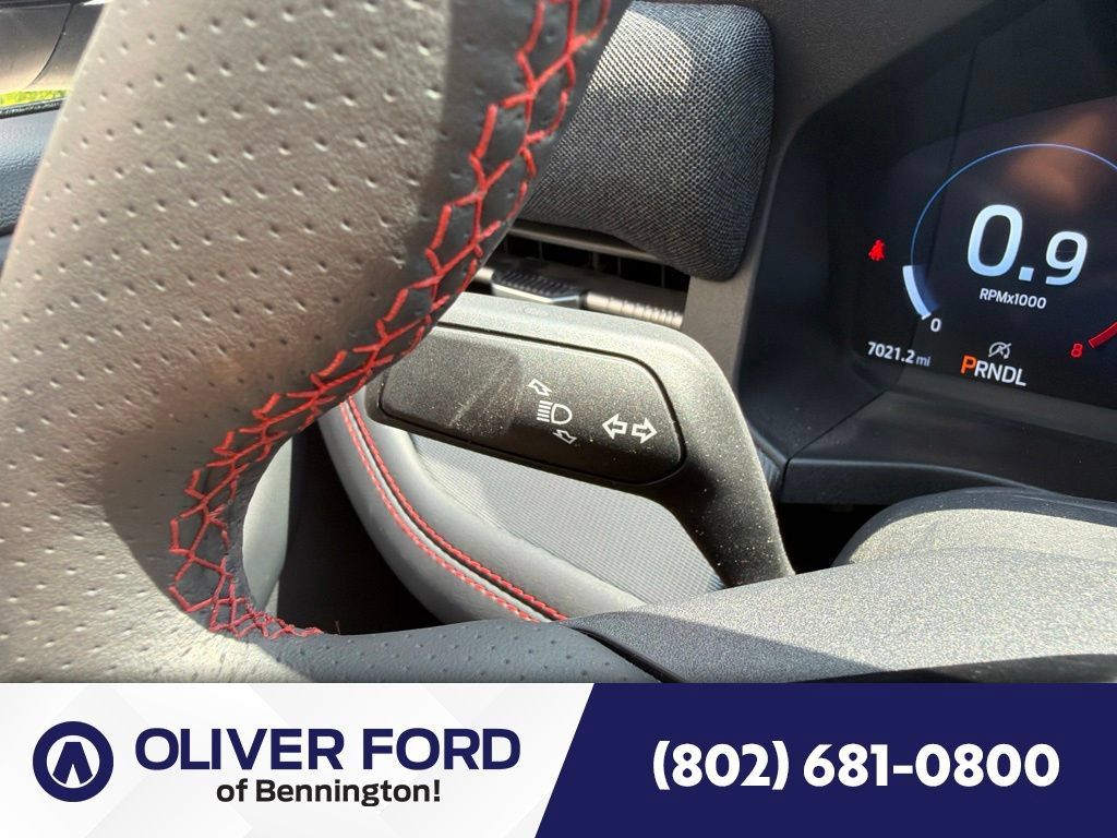 Used 2026 Ford Explorer ST-Line w/ ST-Line Street Pack AWD/4WD image 39