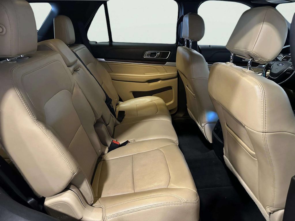 Used 2016 Ford Explorer Limited AWD/4WD image 23