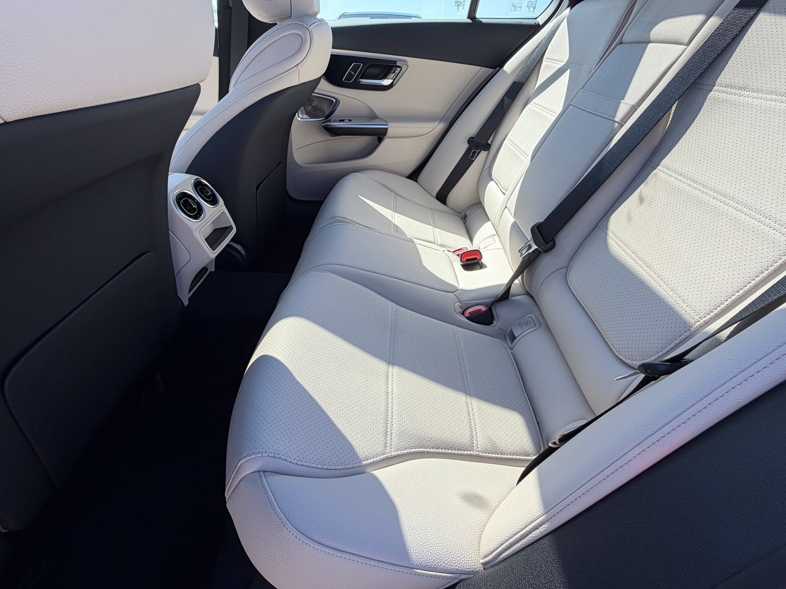 New 2026 Mercedes-Benz C 300 4MATIC Sedan image 28