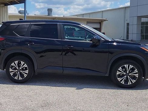Used 2023 Nissan Rogue SV image 8