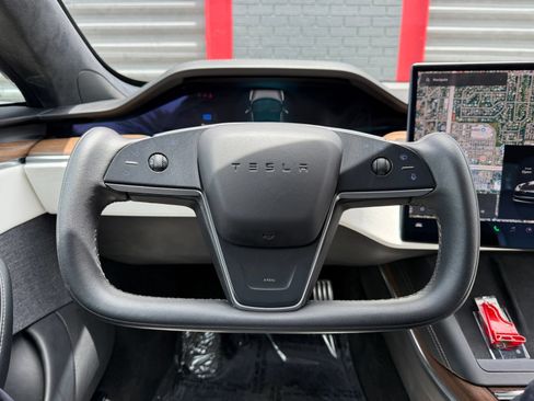 Used 2023 Tesla Model S AWD/4WD image 25