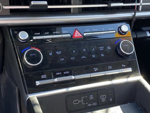 Used 2024 Hyundai Santa Fe SEL image 17