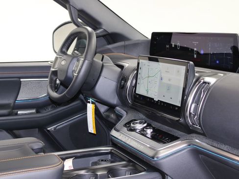 New 2026 Ford Expedition Tremor image 32