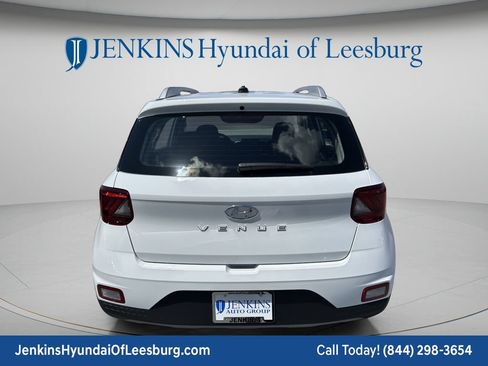 New 2026 Hyundai Venue SEL FWD image 6