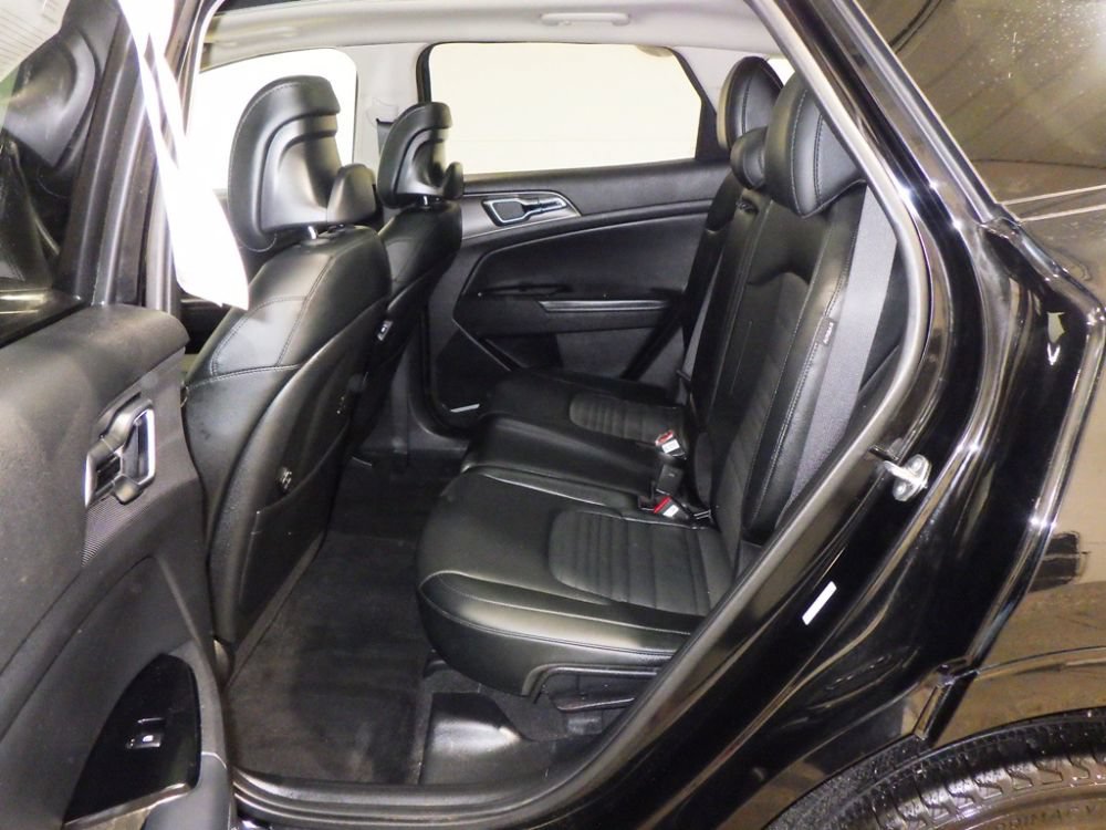 Used 2025 Kia Sportage SX AWD/4WD image 7