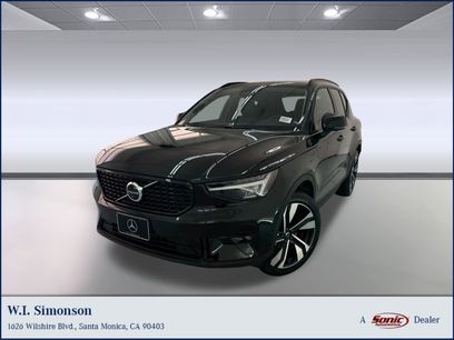 Used 2025 Volvo XC40 B5 Plus