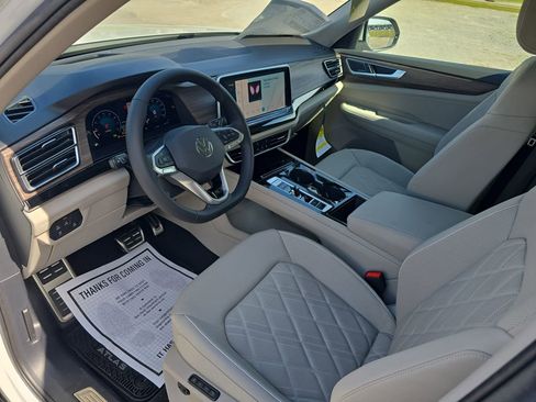 New 2026 Volkswagen Atlas SEL Premium R-Line AWD/4WD image 13