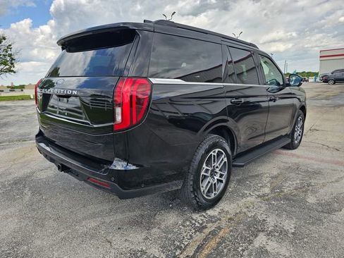 Used 2025 Ford Expedition Active AWD/4WD image 27