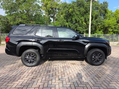 New 2026 Toyota 4Runner SR5 AWD/4WD image 12