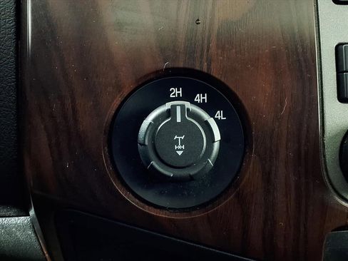 Used 2012 Ford F250 Lariat w/ Lariat Ultimate Pkg image 17