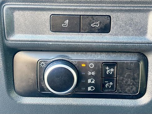 Used 2023 Ford Expedition Max XLT image 10