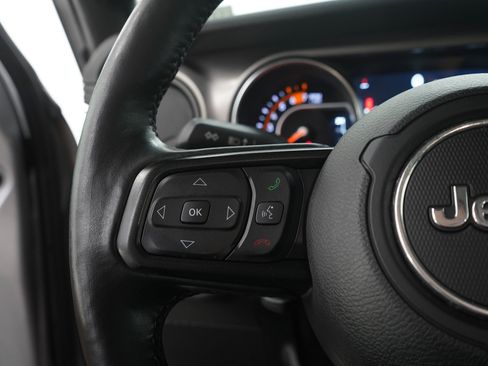 Used 2019 Jeep Wrangler Sport AWD/4WD image 22