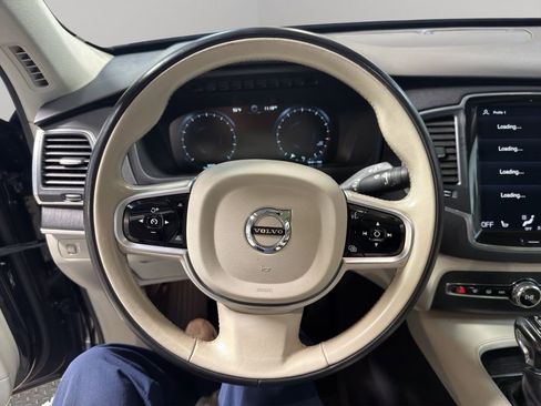 Used 2020 Volvo XC90 T5 Momentum AWD/4WD image 11