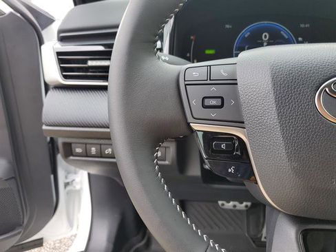 Used 2026 Toyota Camry SE image 69