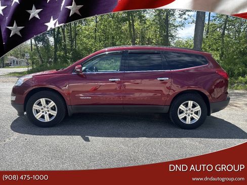 Used 2009 Chevrolet Traverse LT AWD/4WD image 1