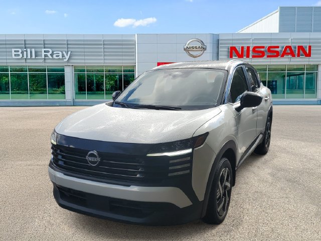 Used 2025 Nissan Kicks SV w/ SV Premium Package FWD image 2