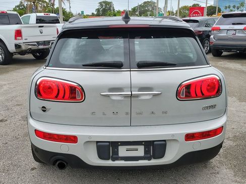 Used 2019 MINI Cooper Clubman ALL4 w/ Premium Package image 6